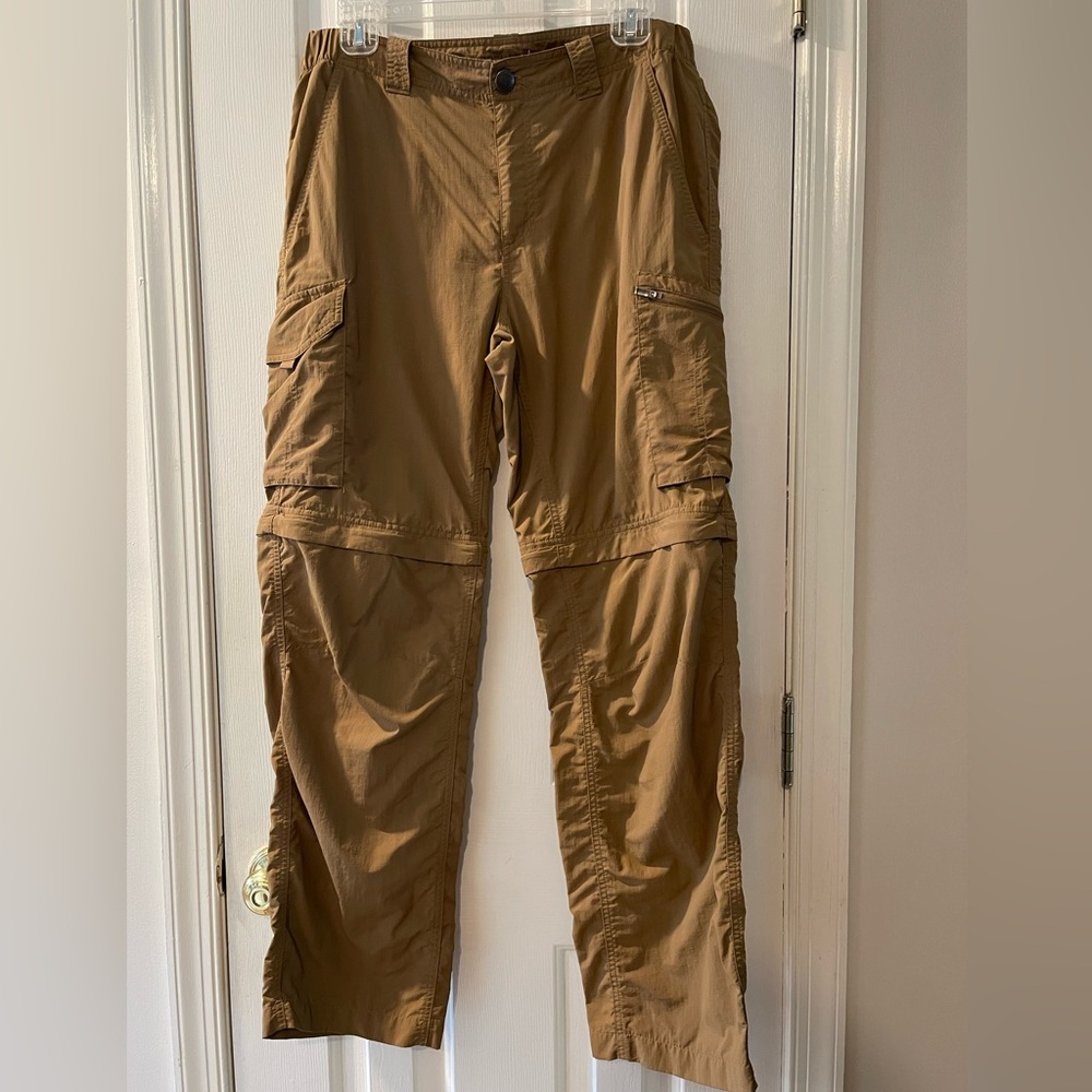 Columbia Men’s Nylon Convertible Cargo Pants/Shorts Size 32 x 30 few leg spots